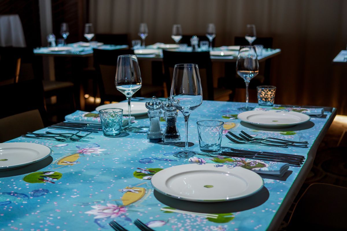 3D table projection in Aruba